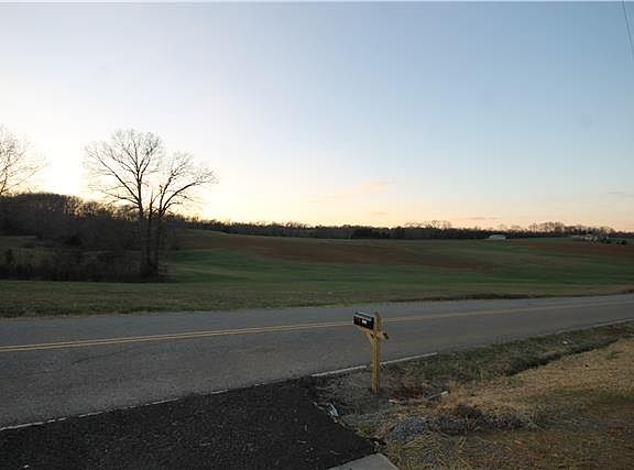 2nd image of 4025 Chapel Hl Lot 1