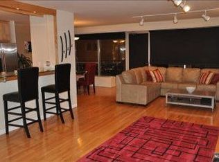 2077 Center Ave APT 21K, Fort Lee, NJ 07024