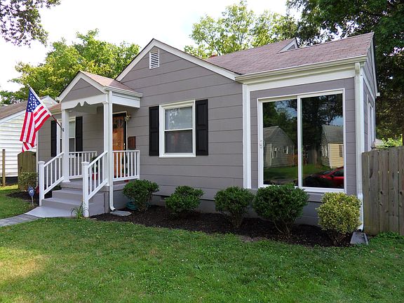 2nd image of 916 Forest View Dr