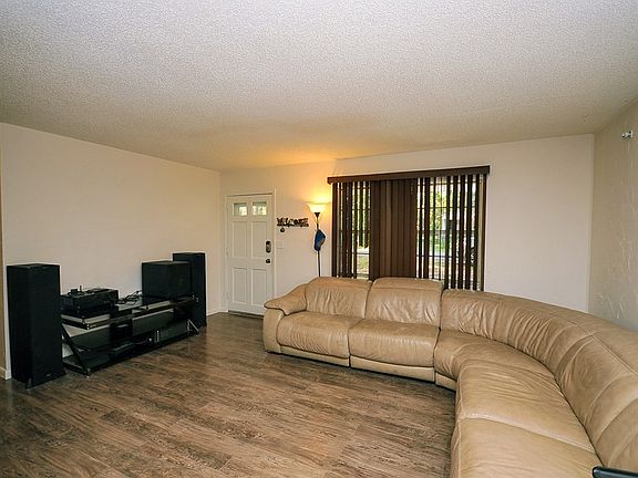 5th image of 1212 NW 14th Ave