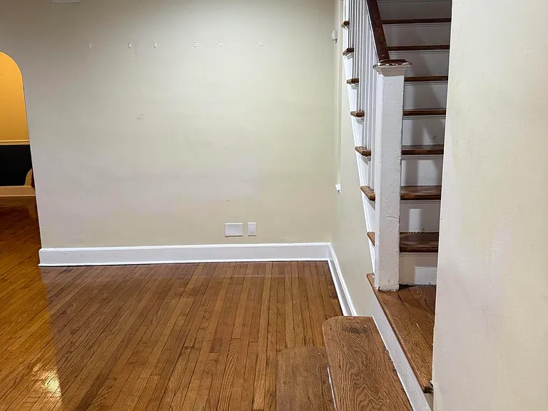 10 Frances Pl — Photo 4