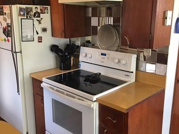 4th image of 1648 N Hancock St