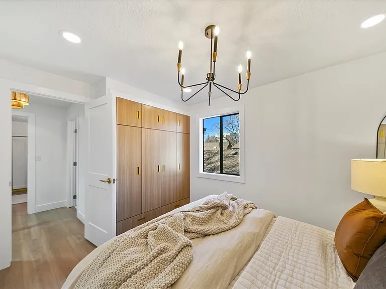 459 S Walnut St — Photo 25