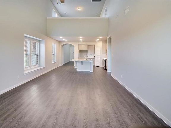 5th image of 1017 Friesian Ln