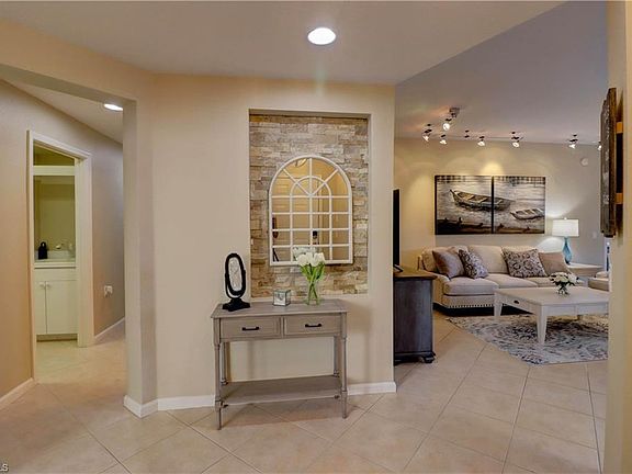 4th image of 10105 Valiant Ct APT 102