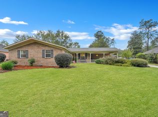 745 Burton Ave, Metter, GA 30439