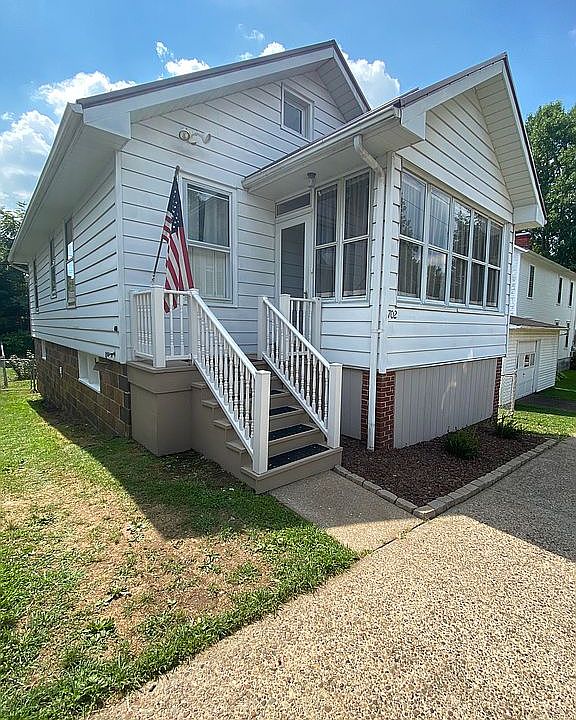 1st image of 702 Montgomery St