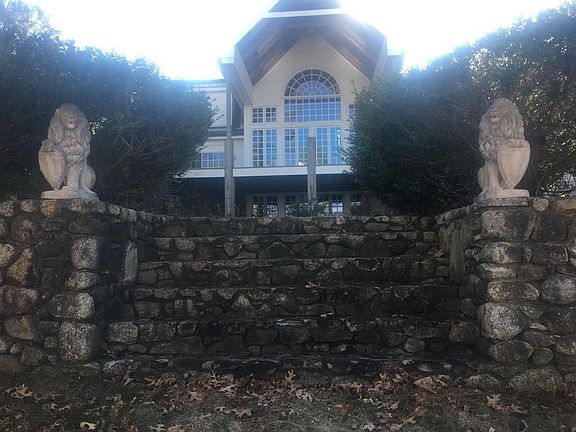2nd image of 225 County St