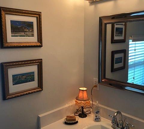 3rd image of 422 Julia Pl Unit A