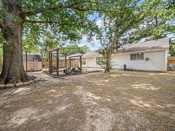 3rd image of 6306 Brookgate Dr