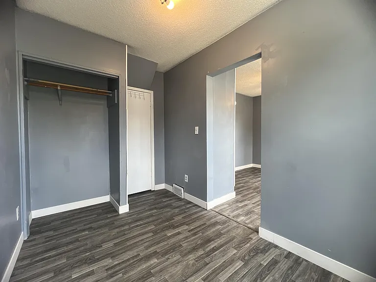 2230 Francis St — Photo 7
