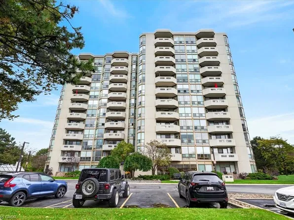 5080 Pinedale Ave #804, Burlington, ON L7L 5V7