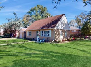 301 Darrow Ave, Evanston, IL 60202
