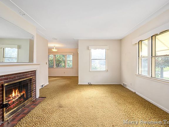 4th image of 1055 Northwood St NE