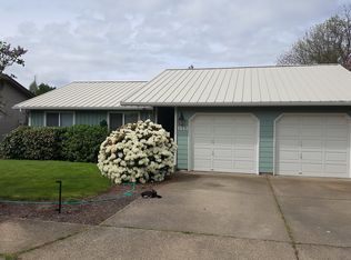 1443 S 7th St, Cottage Grove, OR 97424