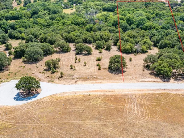 62 Oak Shadow Ln, Nocona, TX 76255