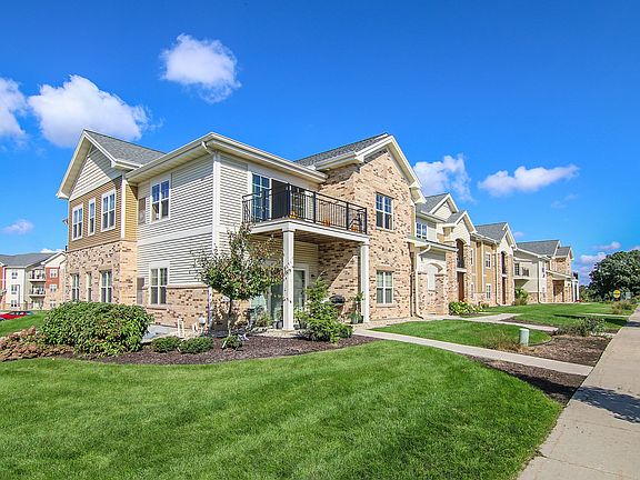 3rd image of 319 E Hill Pkwy #300