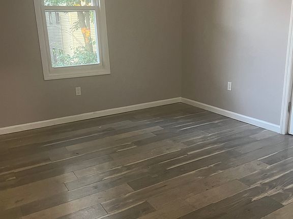 4th image of 5-298 Halstead St #5