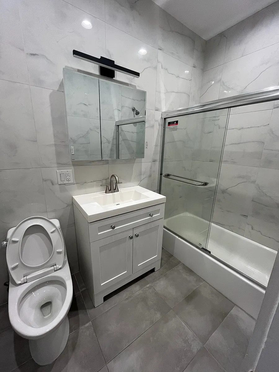 Building Photo - 4016 14th Ave #2A