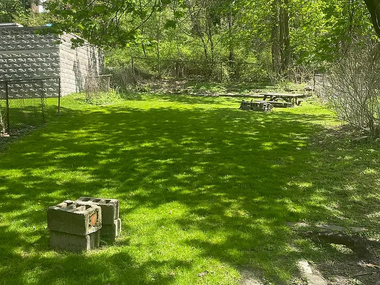 642 Forest Ave — Photo 20