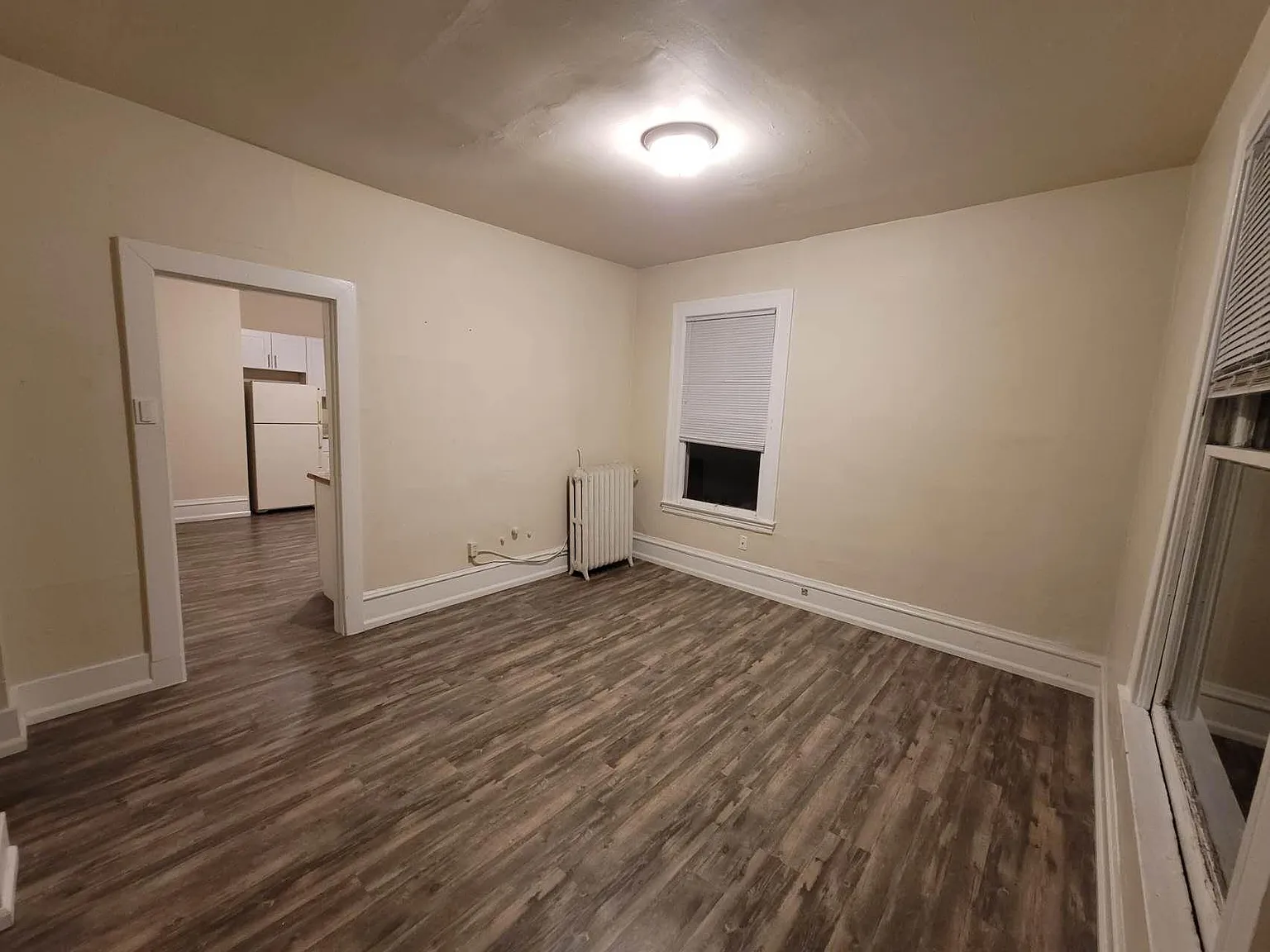 Studio, 350 sqft, $795 — Photo 3