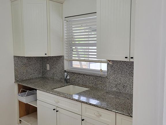 2nd image of 10123 Nassau Ct