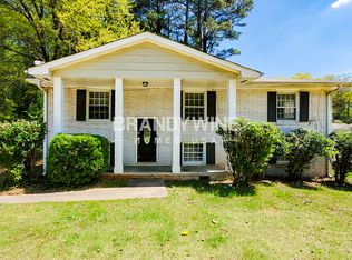 6560 Hayes Dr, Riverdale, GA 30274