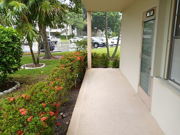 3rd image of 85 Ventnor E #85