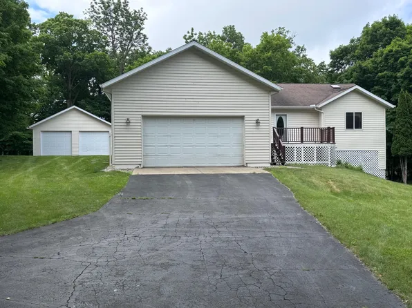 22819 Pearl Cir, Detroit Lakes, MN 56501