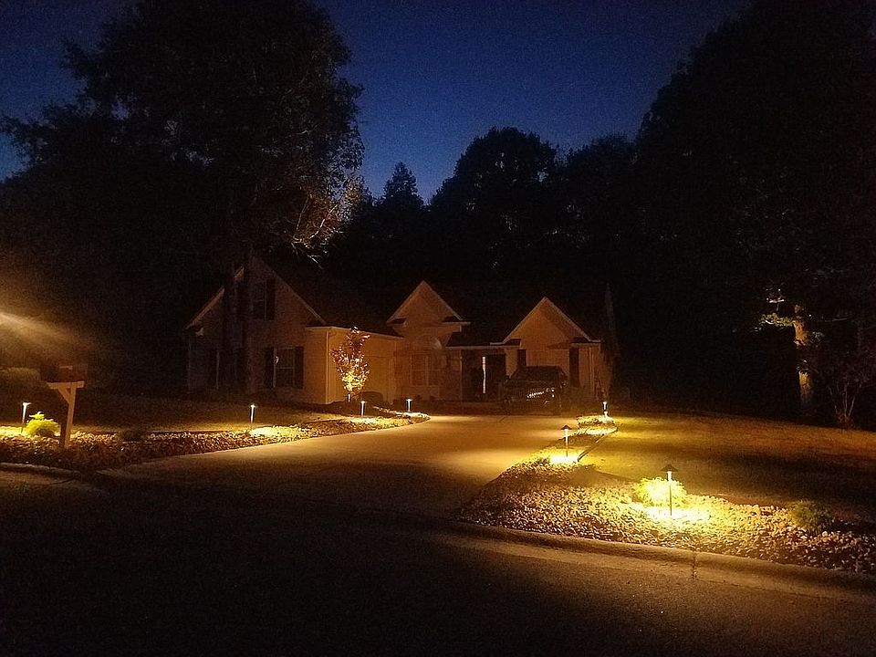 2nd image of 365 River Landing Dr