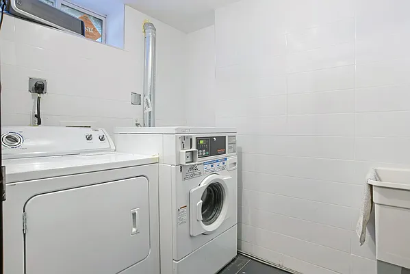 Rented by Corcoran | media 27