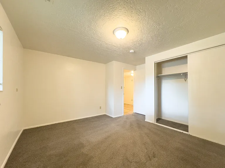 2153 W 220 N #A — Photo 15