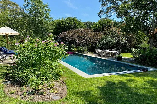 17 Wainscott Stone Rd Photo 1