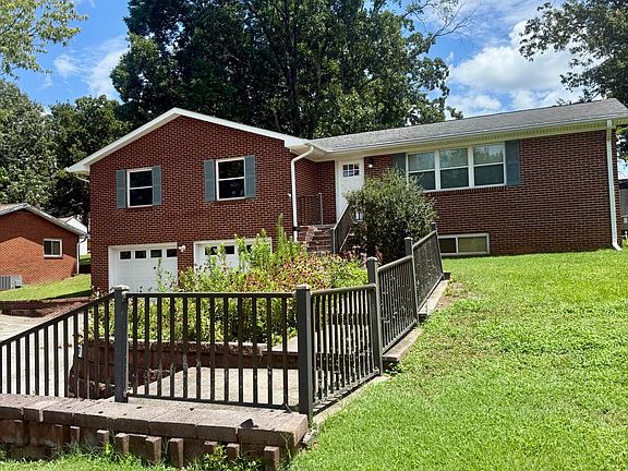 2nd image of 947 N Linden Dr