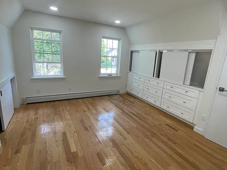 150 Shrady Pl #2 — Photo 10
