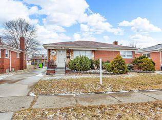 19200 Florence St, Roseville, MI 48066