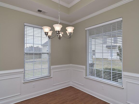 3rd image of 416 Parkstone Ct