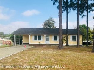 2806 Needle Ln, Fayetteville, NC 28306