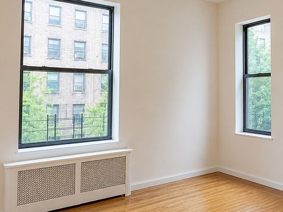 2nd image of 210 W 94th St APT 4E