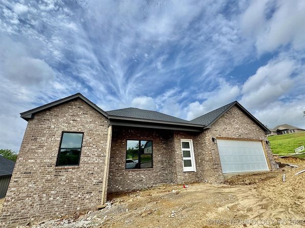 566 Woodlands Dr, Tahlequah, OK 74464
