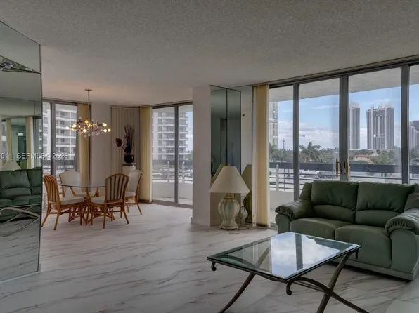 3600 Mystic Pointe Dr APT 613, Aventura, FL 33180