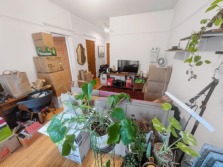 3813 N Wilton Ave #1A — Photo 6