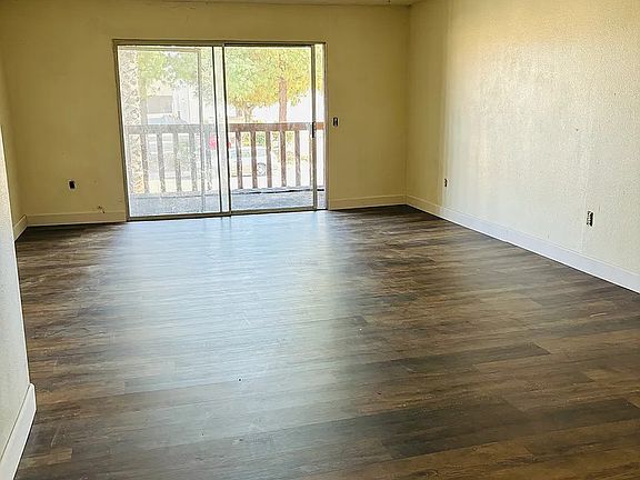 3rd image of 43275 Hacienda St APT V