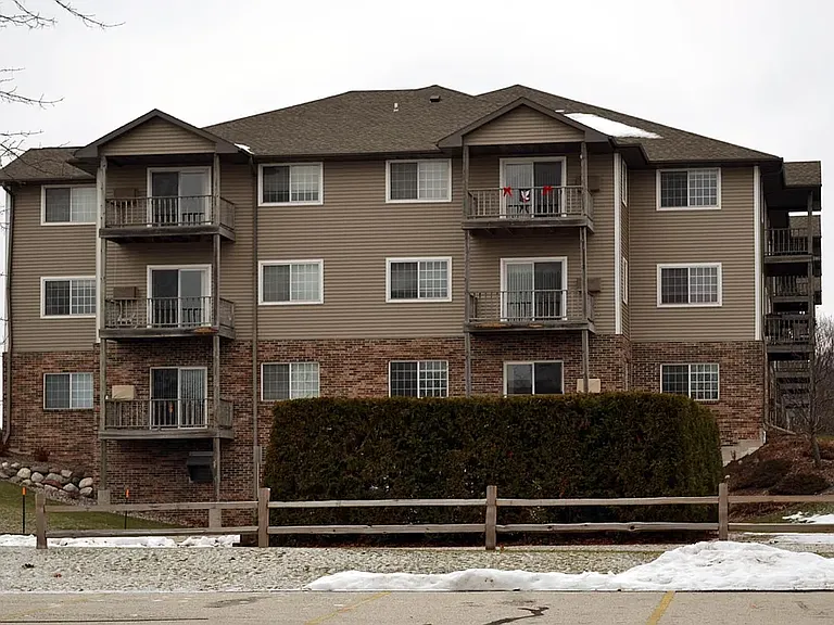 3400 Yorkshire Ln — Photo 8