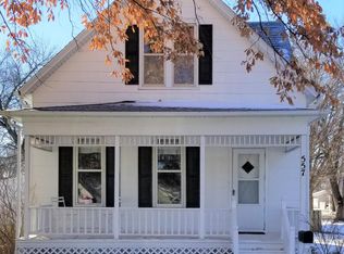 557 W 5th St, Fremont, NE 68025