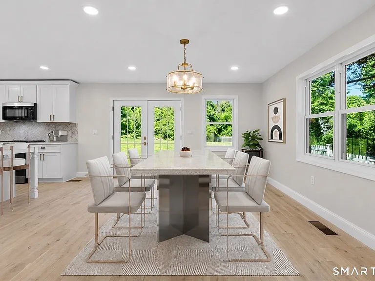 120 Ivy Hill Rd — Photo 1