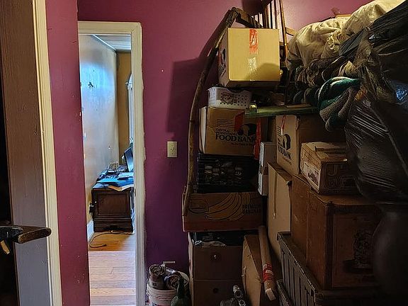 3rd image of 4945 Deer Path Dr