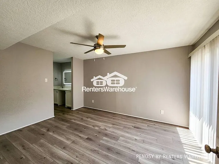13427 Garden Grove St #750 — Photo 4