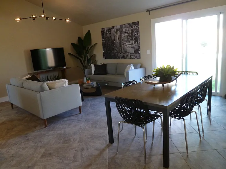 6802 La Salle Dr — Photo 5