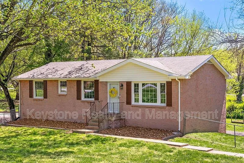 240 E Old Trenton Rd